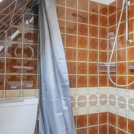 Appartement Awesome In W/ Wifi&2 Bedrooms *